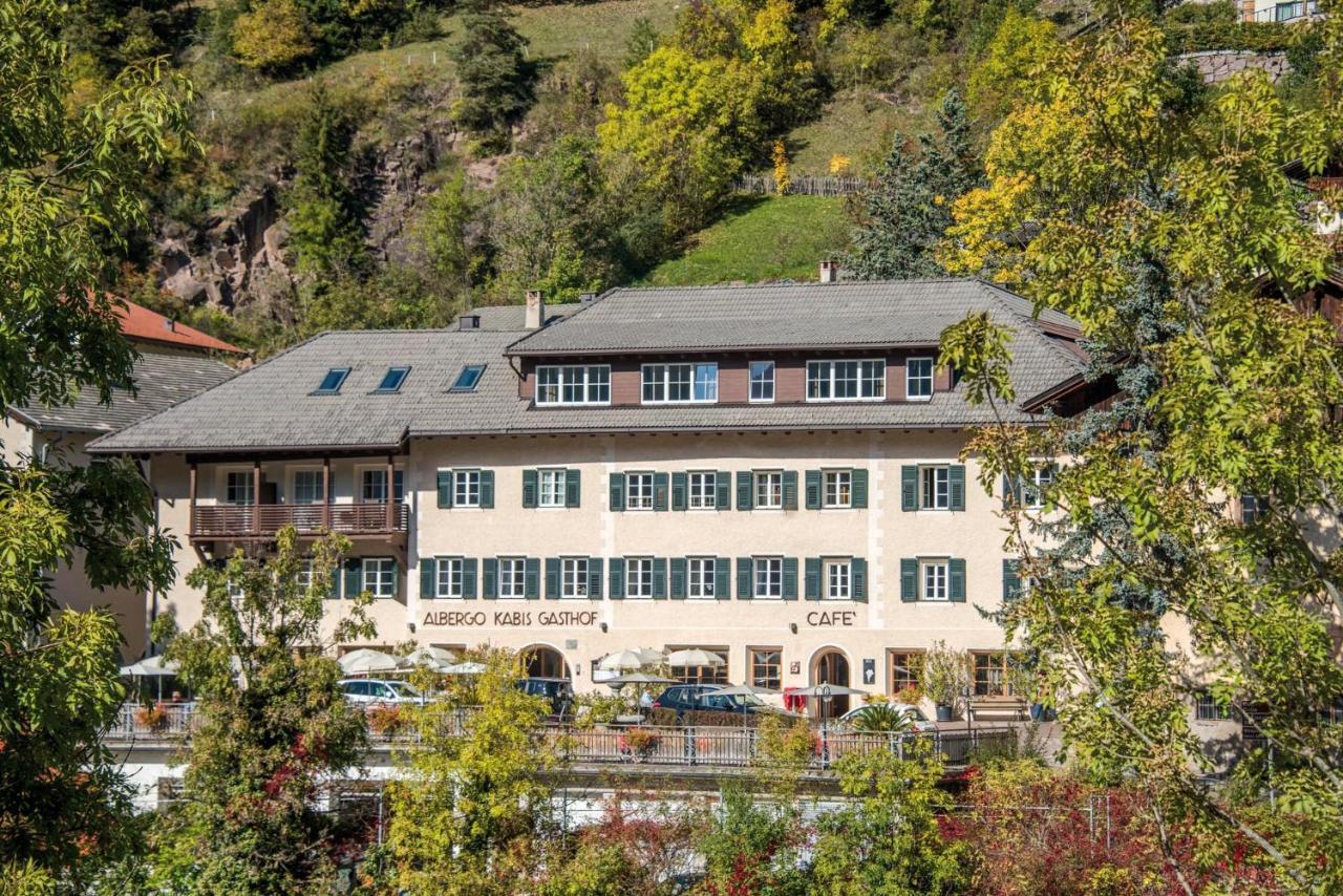 Hotel Kabis Funes  Exterior photo