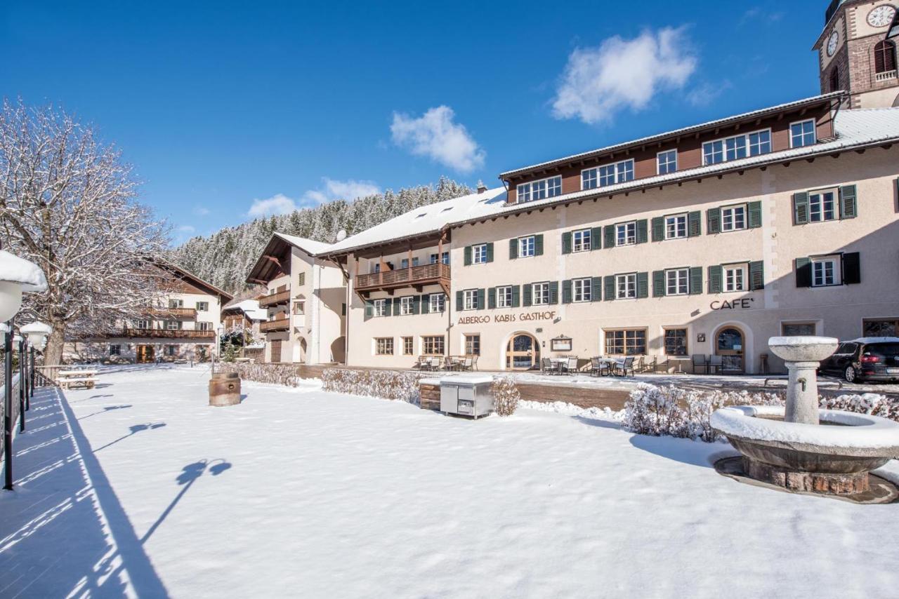 Hotel Kabis Funes  Exterior photo